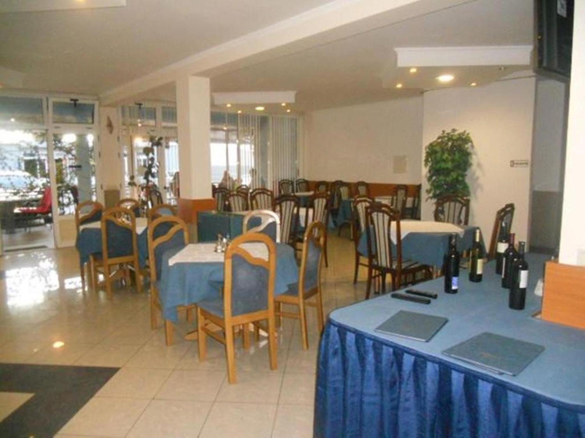 Studio & Apartments More Неум Екстериор снимка