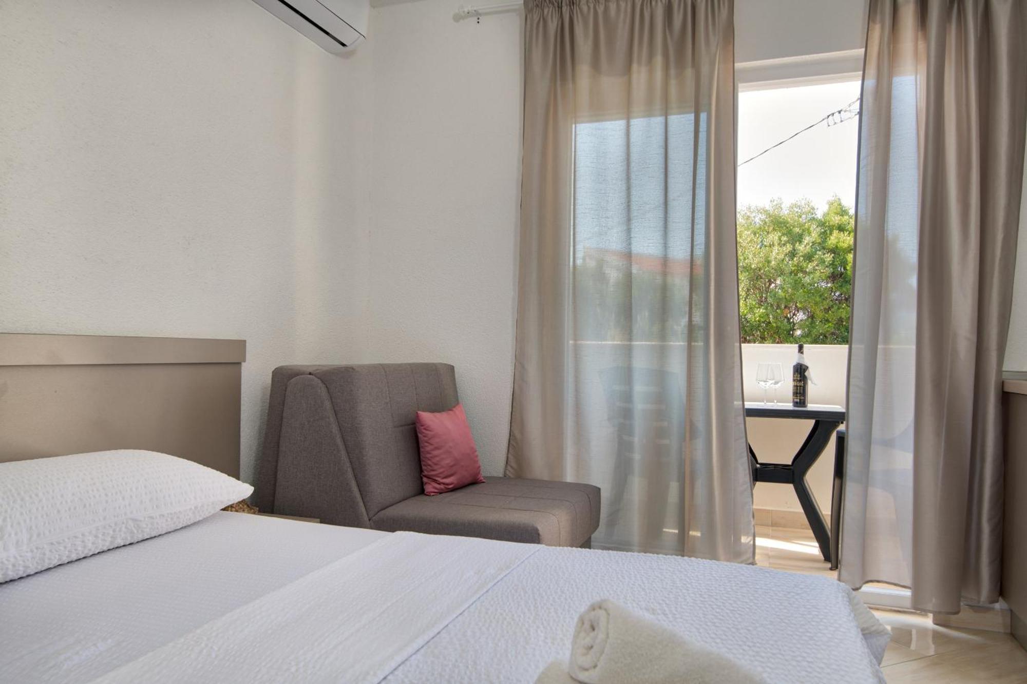 Studio & Apartments More Неум Екстериор снимка