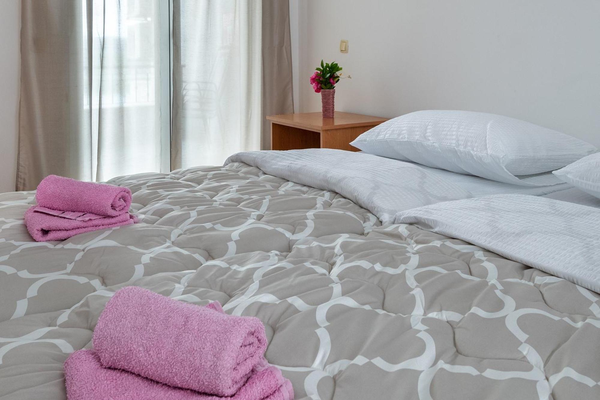Studio & Apartments More Неум Екстериор снимка