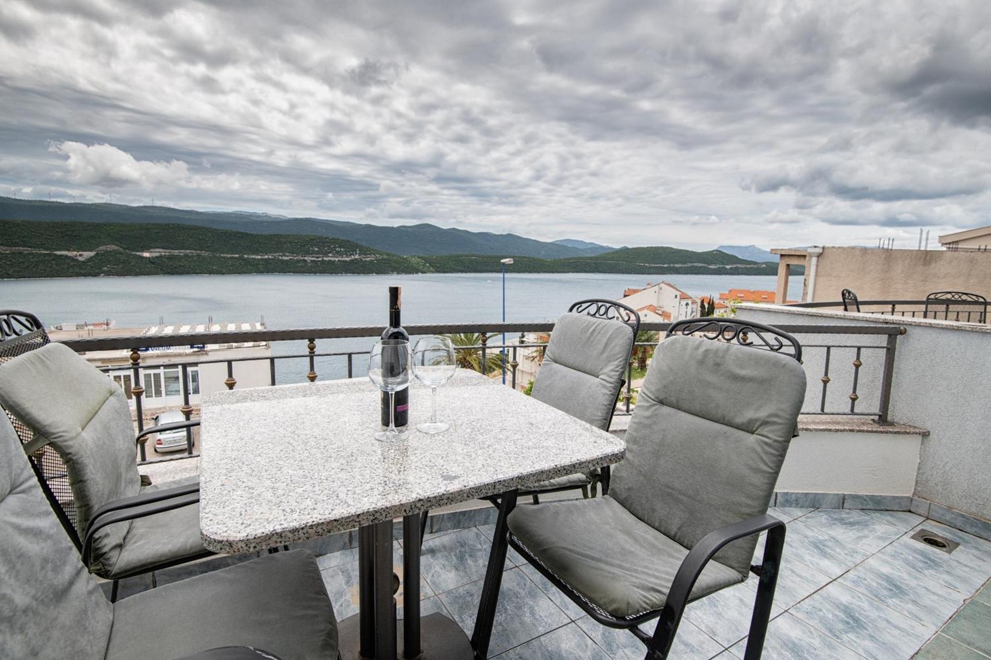 Studio & Apartments More Неум Екстериор снимка